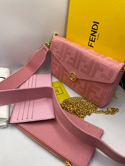 Fendi
Sac à main en toile Rose