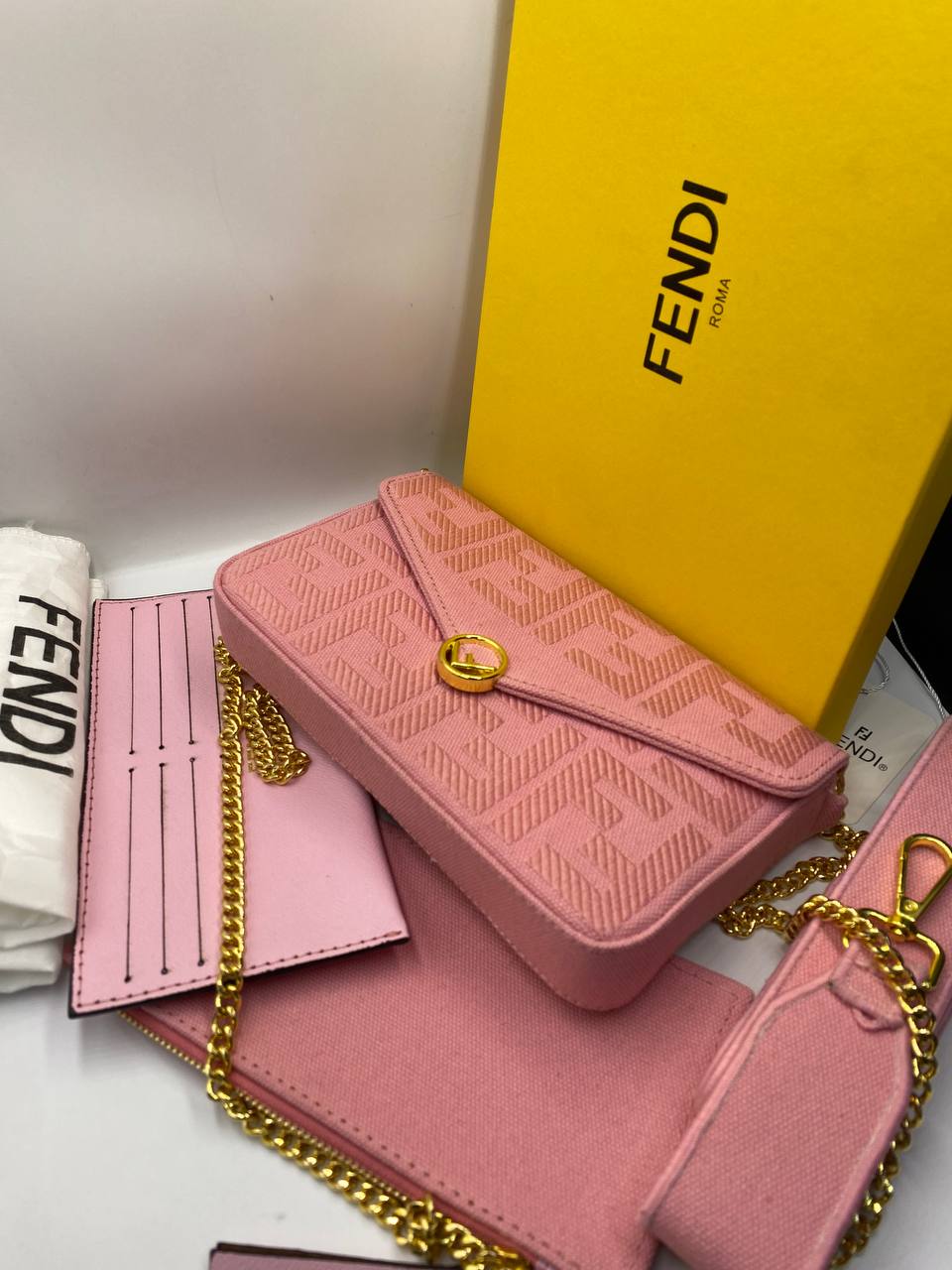 Fendi
Sac à main en toile Rose