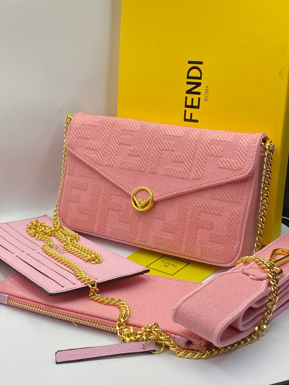 Fendi
Sac à main en toile Rose